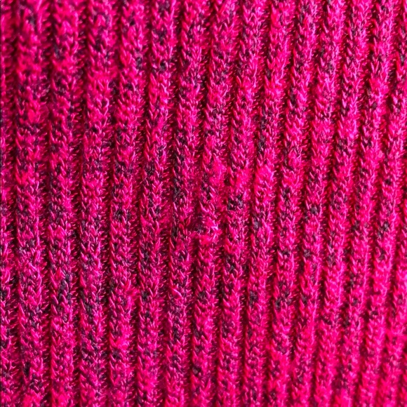 Crop top stretchy with cutout Cute! M - Picture 4 of 4